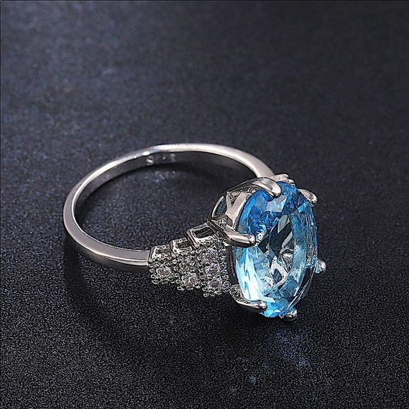 Sterling Silver Aquamarine Ring - Picture 13 of 16